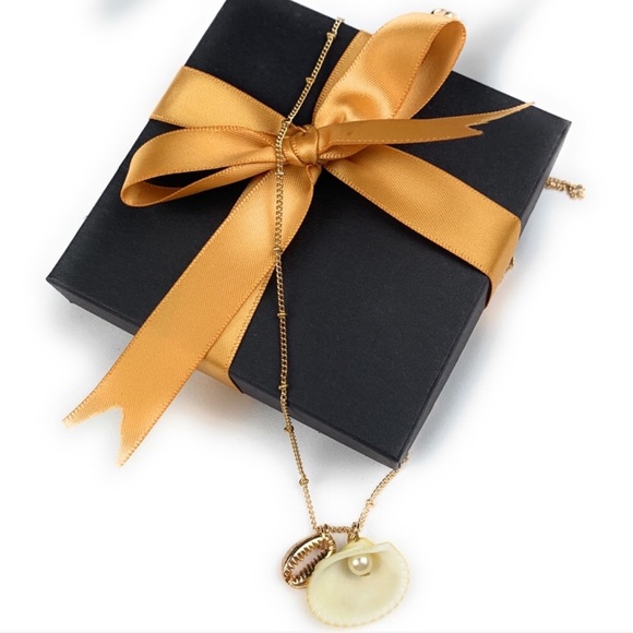 Olive Yellow Seashell & Cowrie Necklace - Picture 3 of 5